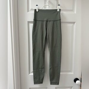 Lululemon Wunder Under Size 4 Greenish grey
